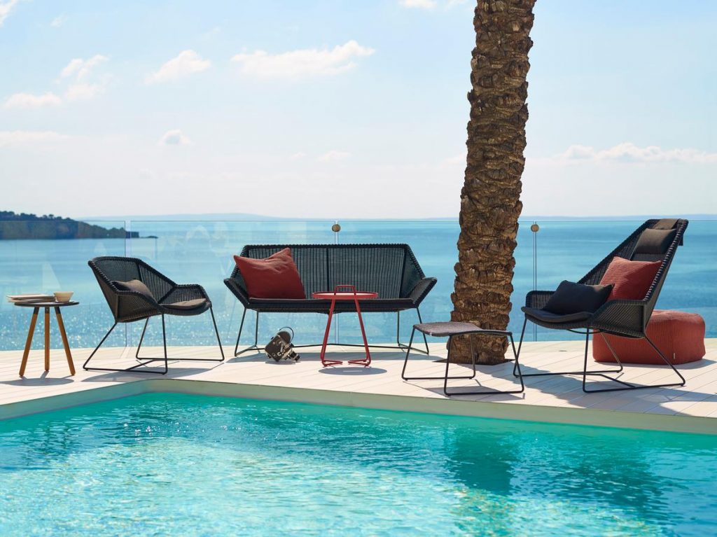 Breeze seating group